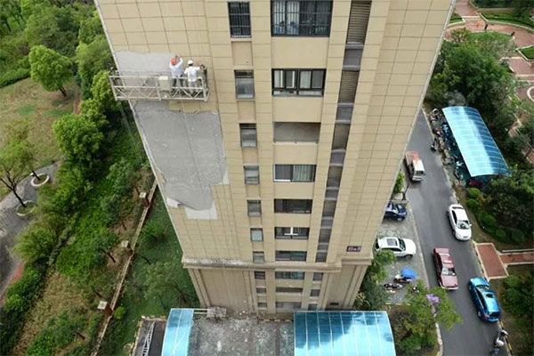 外墻真石漆附著力差導致脫落是哪里出了問題？